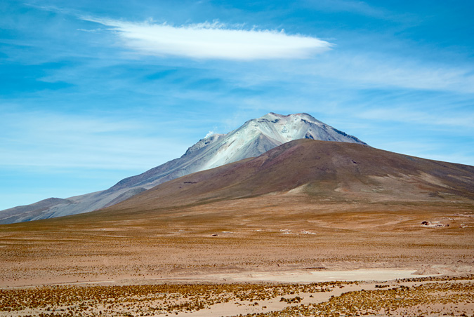 Вулкан Ойагуе на боливийско-чилийской границе