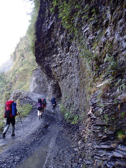 Непал, Дхаулагири трек, дорога возле Дарбанга