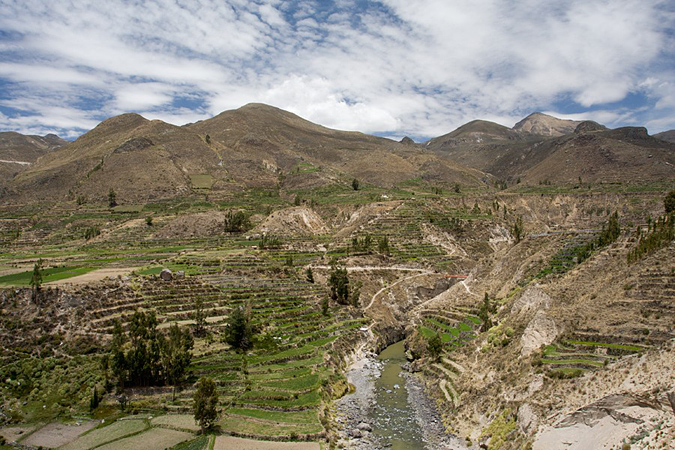 Террасы у реки в Перу