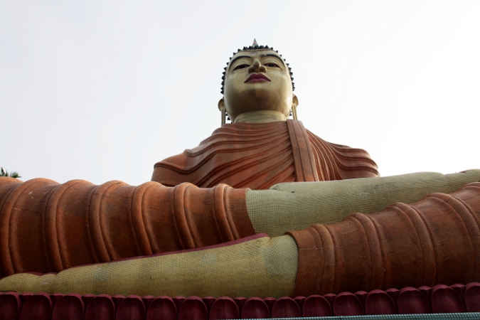 статуя Будды на Шри-Ланке