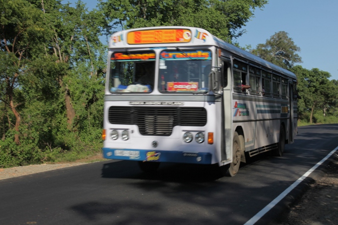 междугородний автобус экспресс, Шри-Ланка